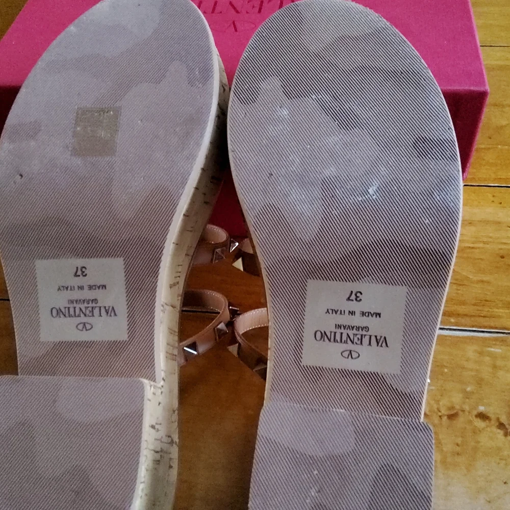 Valentino Garavani Rockstud Sandals!EUC!! - Picture 6 of 12